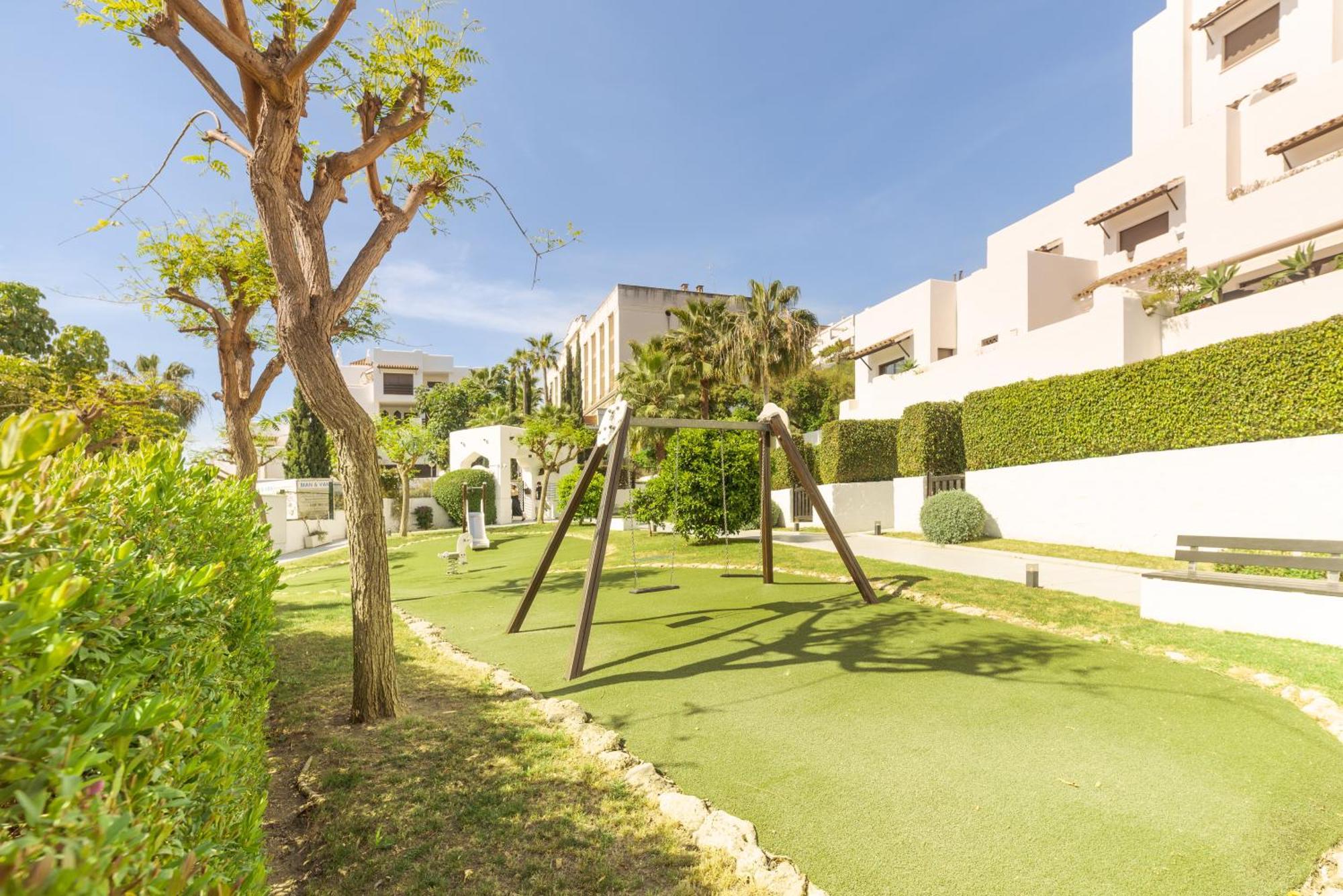 Full Apartment With Private Pool Estepona Exterior photo